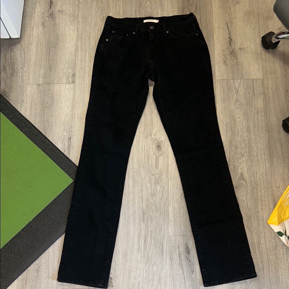 Levi's Black Straight-Leg Women's Jeans